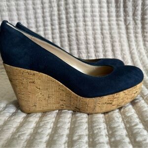 NWOT Stuart Weizman wedges. Size 6